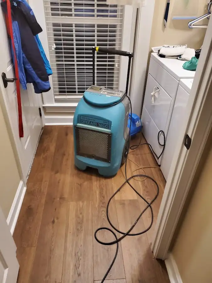 Commercial dehumidifier deployed for Flood Damage Cleanup in Cudahy